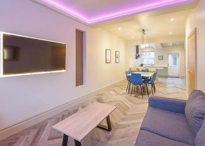 Host & - Minster View Apartman