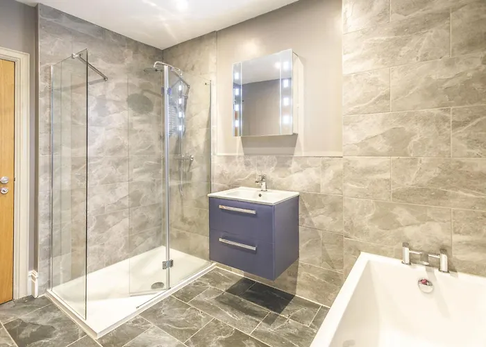 Host & - Minster View