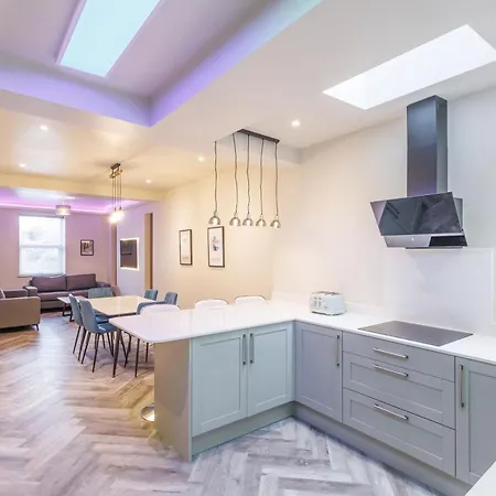 Host&stay - Minster View *