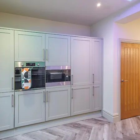 Host&stay - Minster View